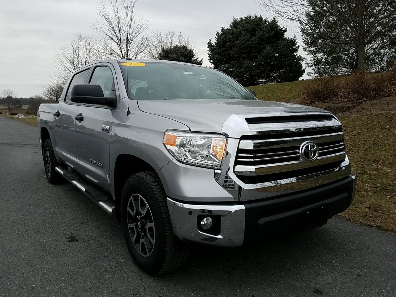 2017 TOYOTA TUNDRA SR   SR5